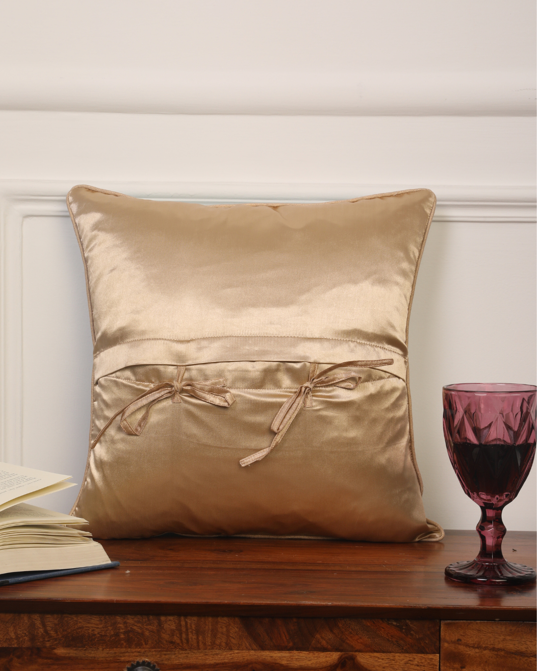 Elegance Cushion Cover